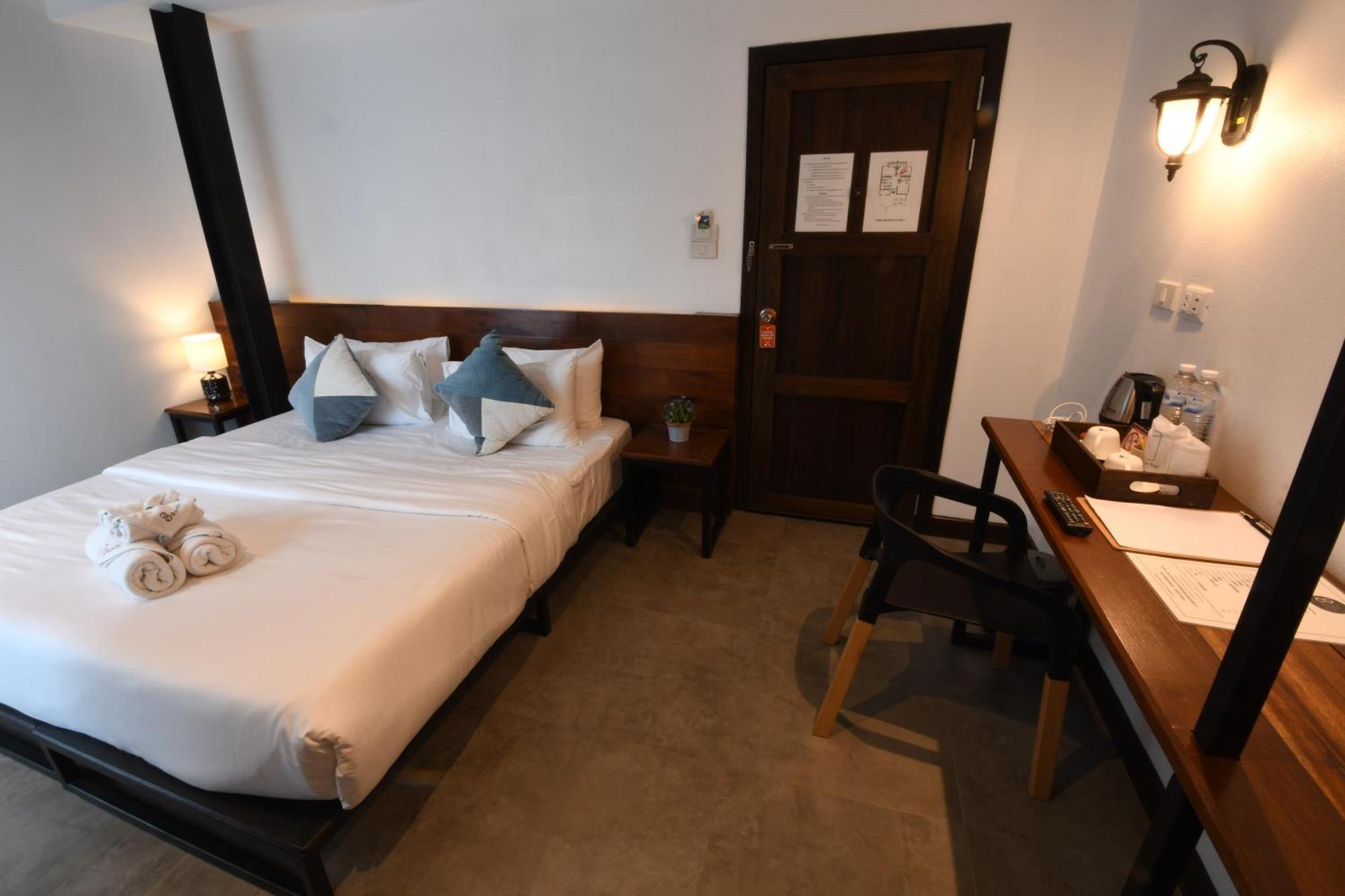 The Eight Ratvithi House Hotell Chiang Mai Exteriör bild