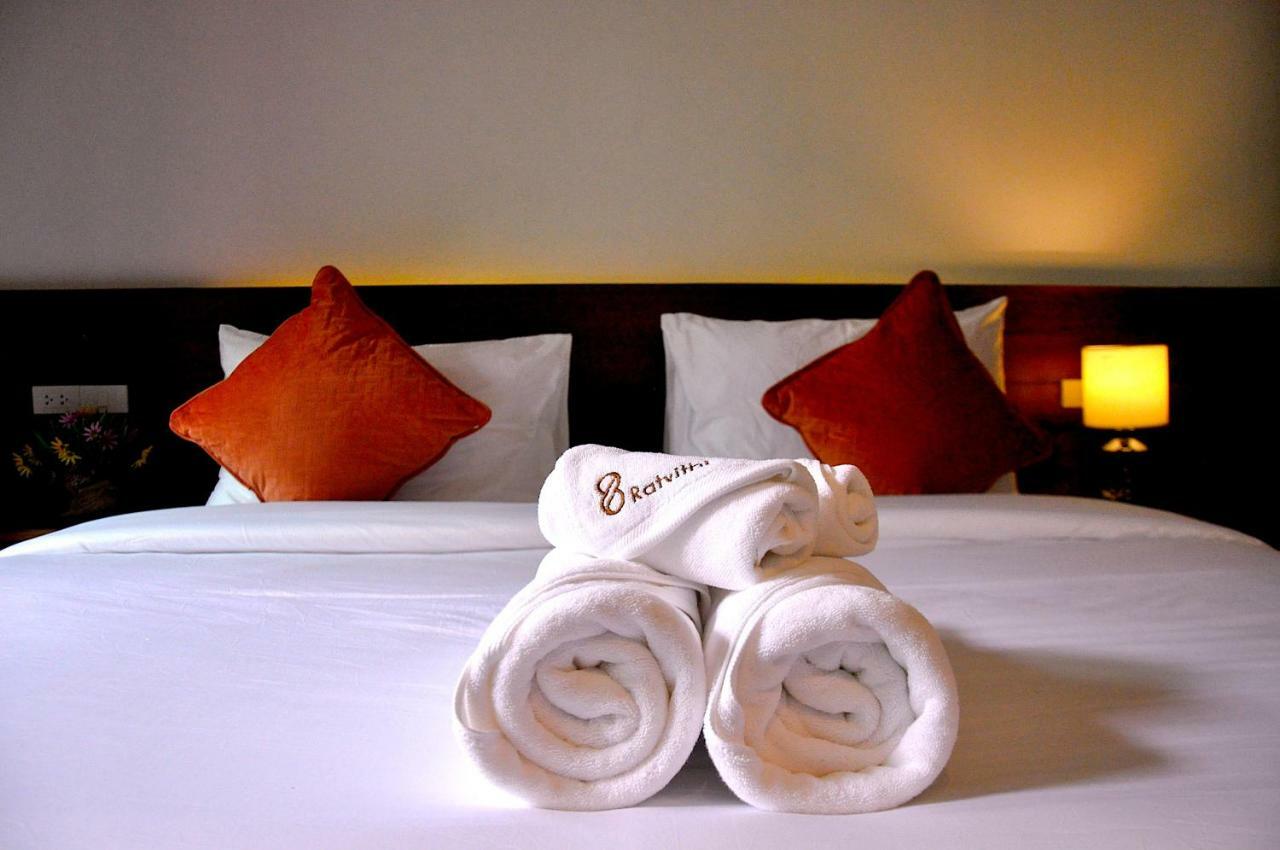 The Eight Ratvithi House Hotell Chiang Mai Exteriör bild