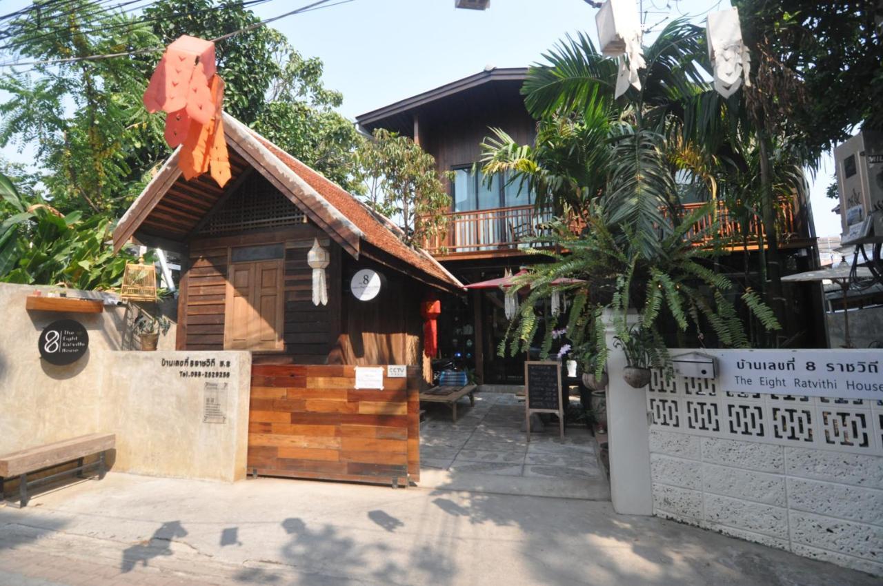 The Eight Ratvithi House Hotell Chiang Mai Exteriör bild
