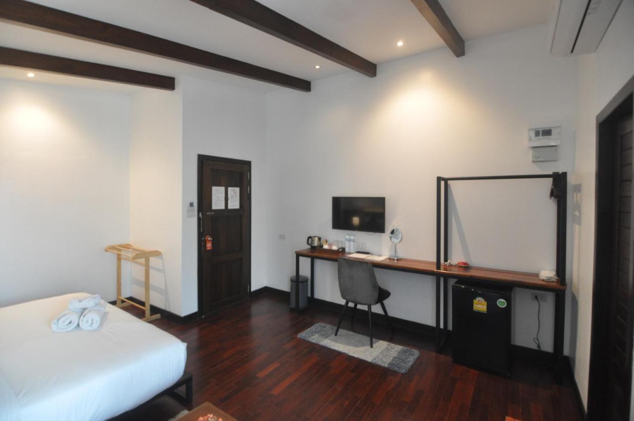 The Eight Ratvithi House Hotell Chiang Mai Exteriör bild