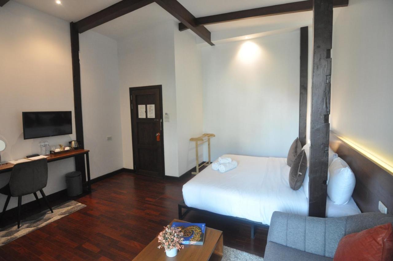 The Eight Ratvithi House Hotell Chiang Mai Exteriör bild