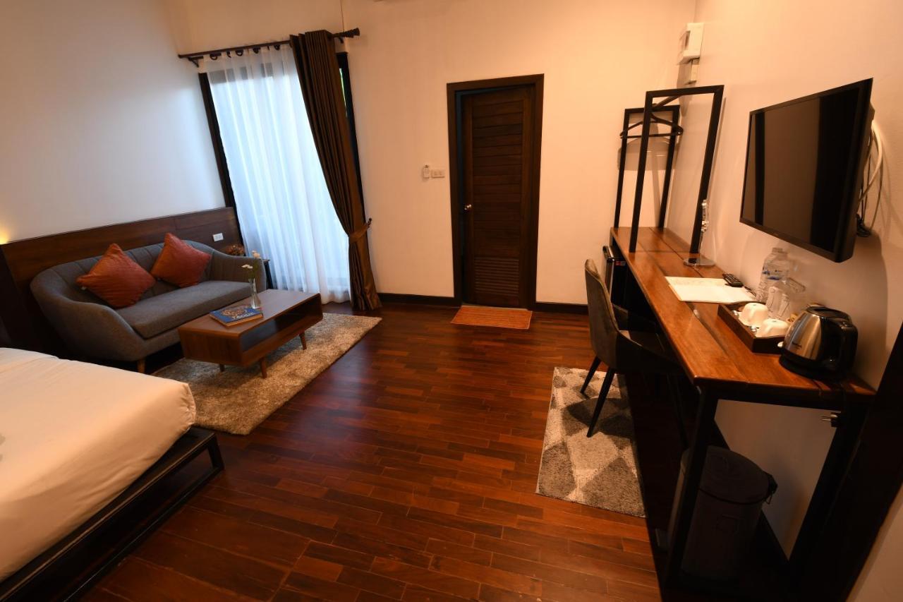 The Eight Ratvithi House Hotell Chiang Mai Exteriör bild